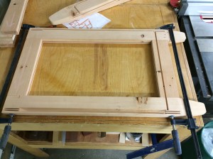 Groove and stopped dado for bottom panel